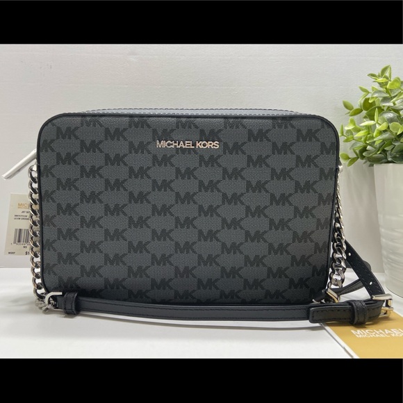 Michael Kors Handbags - NEW Michael Kors Jet Set Leather Crossbody Bag